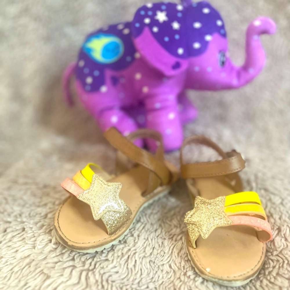 Rainbow sandals size 5 (toddler)